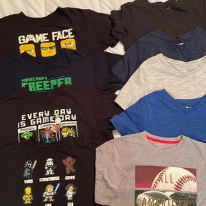 Multi-pack of shirts size boys XL